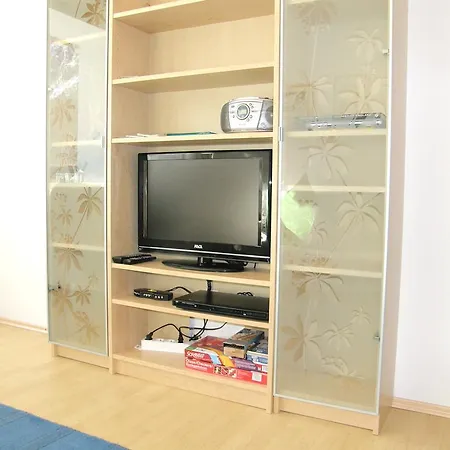 Krippview Apartment *